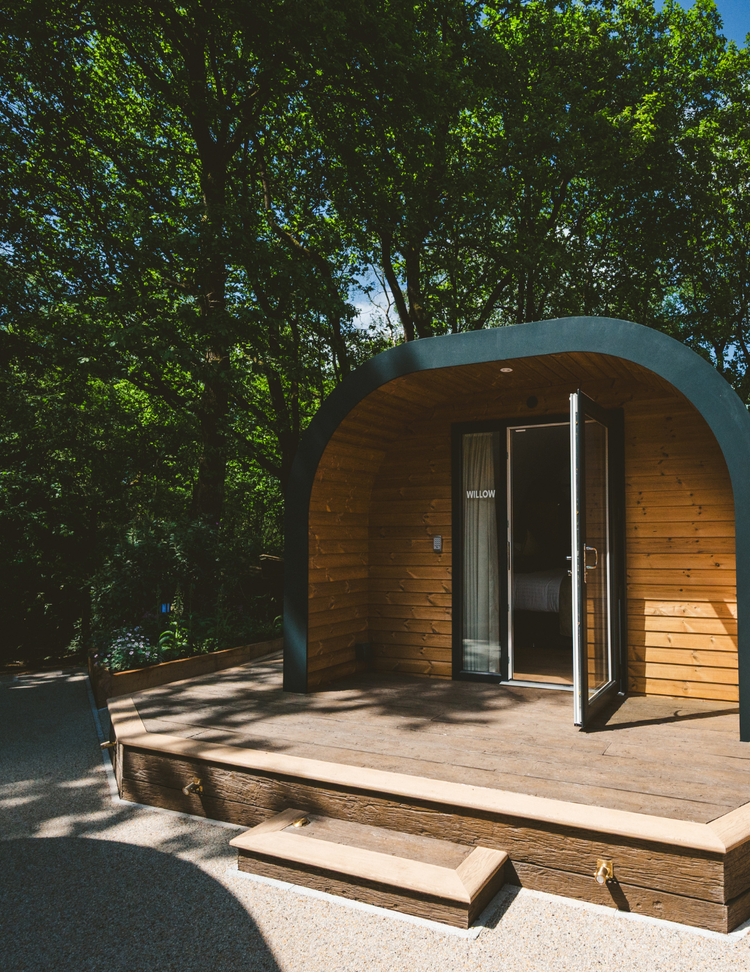 ACCESSIBLE POD