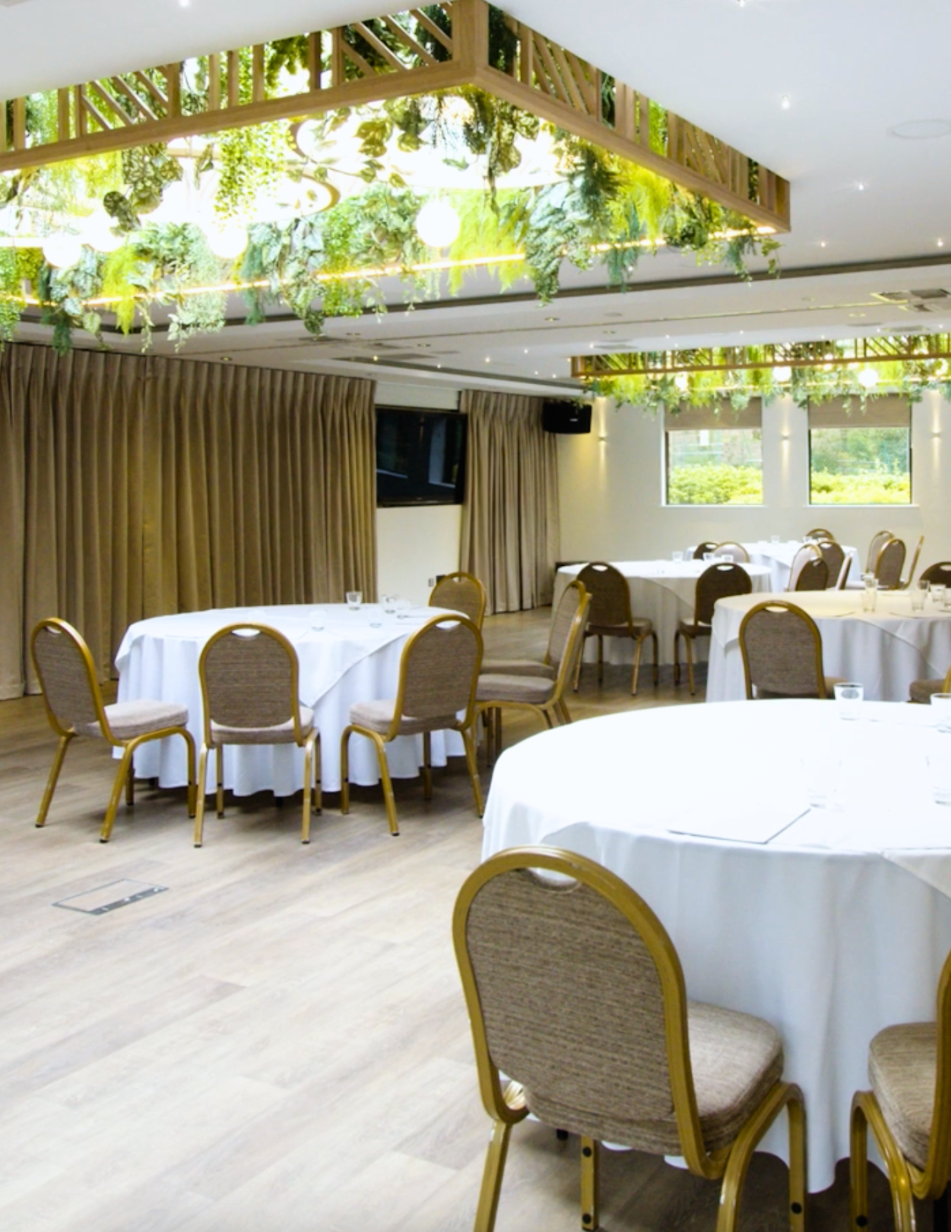 CONFERENCES & CORPORATE EVENTS